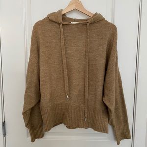 H&M beige sweater hoodie